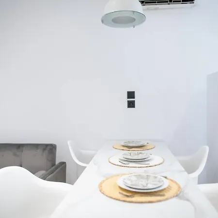 3 - Cozy Urban Retreat In The Heart Of *