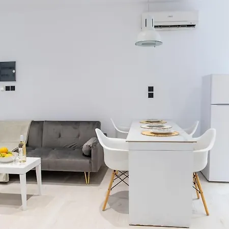 Apartment 3 - Cozy Urban Retreat In The Heart Of *