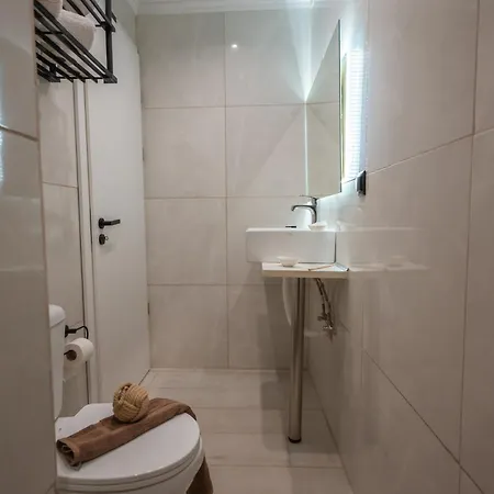 Appartamento Homes 3 & 4 - Cozy Urban Retreats In The Heart Of