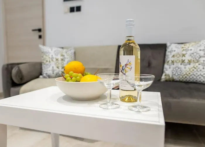 Homes 3 & 4 - Cozy Urban Retreats In The Heart Of Daire