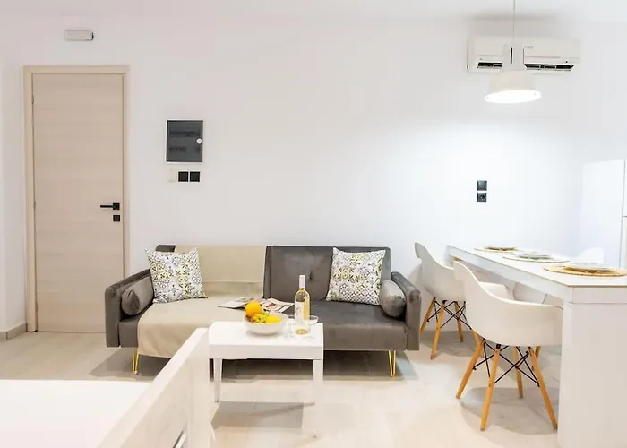 Homes 3 & 4 - Cozy Urban Retreats In The Heart Of * İstanköy