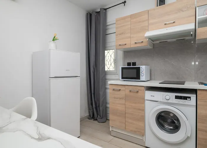 Daire Homes 3 & 4 - Cozy Urban Retreats In The Heart Of *