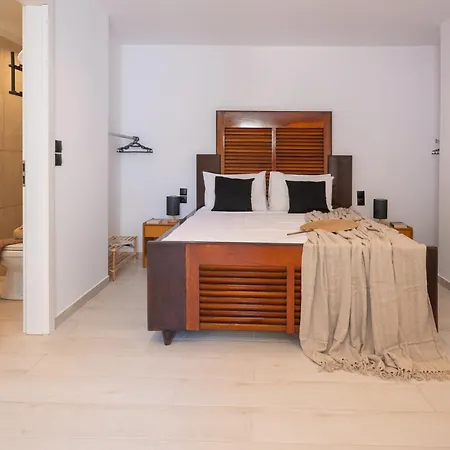 Homes 3 & 4 - Cozy Urban Retreats In The Heart Of Kos