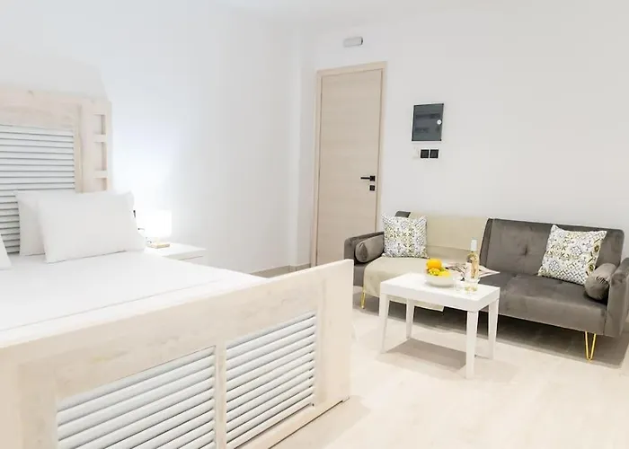 Homes 3 & 4 - Cozy Urban Retreats In The Heart Of Miasto Kos