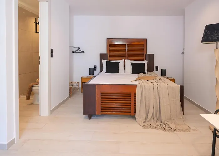 Homes 3 & 4 - Cozy Urban Retreats In The Heart Of Miasto Kos